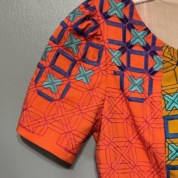 Champagne & Strawberry Embroidered V-Neck Dress Short Sleeve Mod Style Mini S - Picture 4 of 11